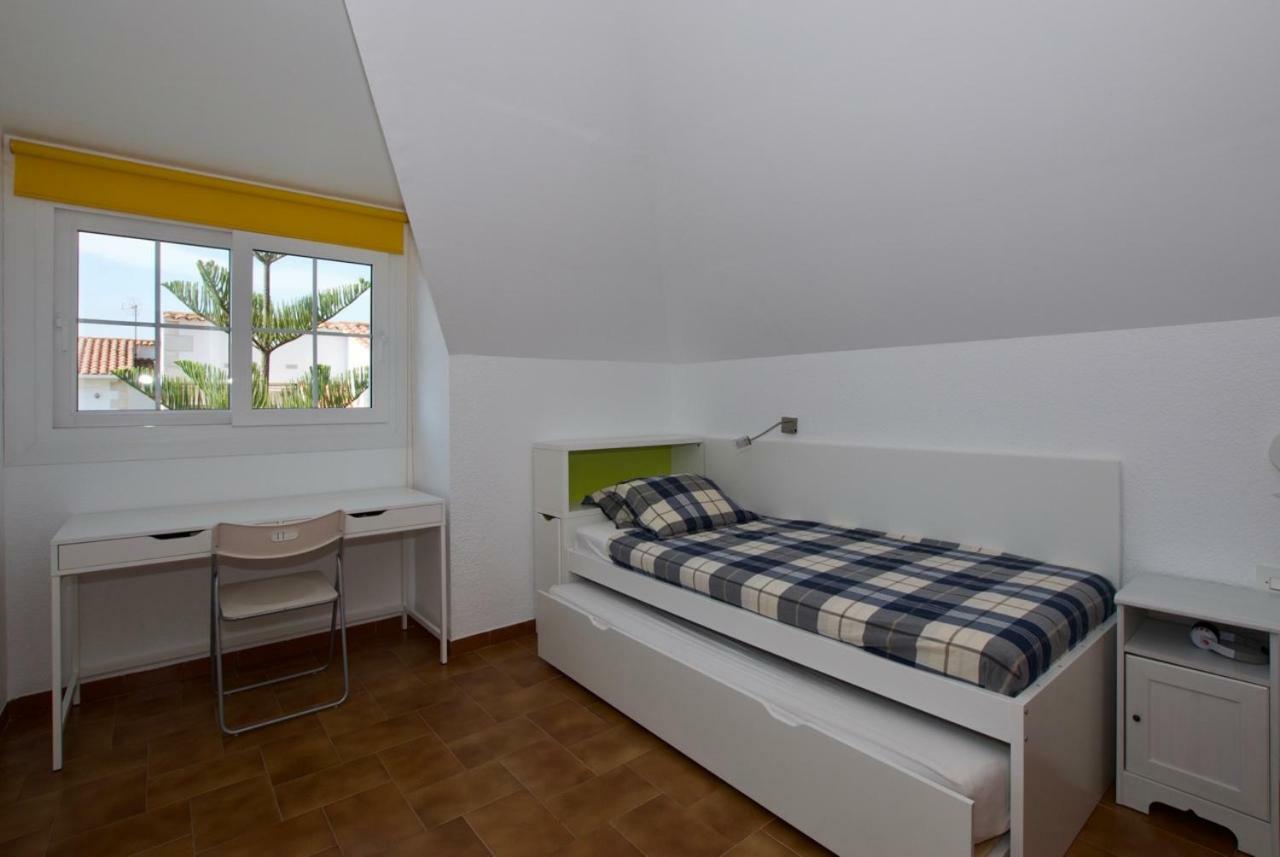 Villa Cala De La Mora Torredembarra Exterior foto